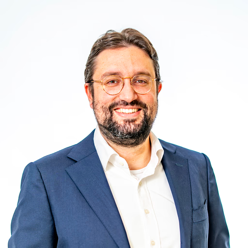 Portrait of Aviël Ossi, CTO of Bluem