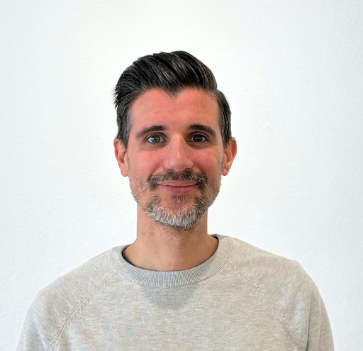 Portrait of Emanuele Di Bene, Full-Stack Developer at Bluem