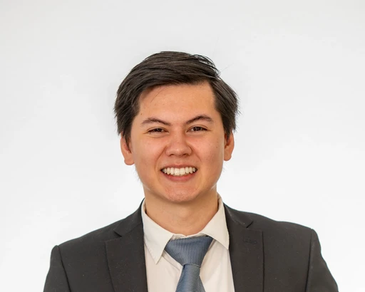 Portrait of Mark-Anthony Raida, Product Owner at Bluem